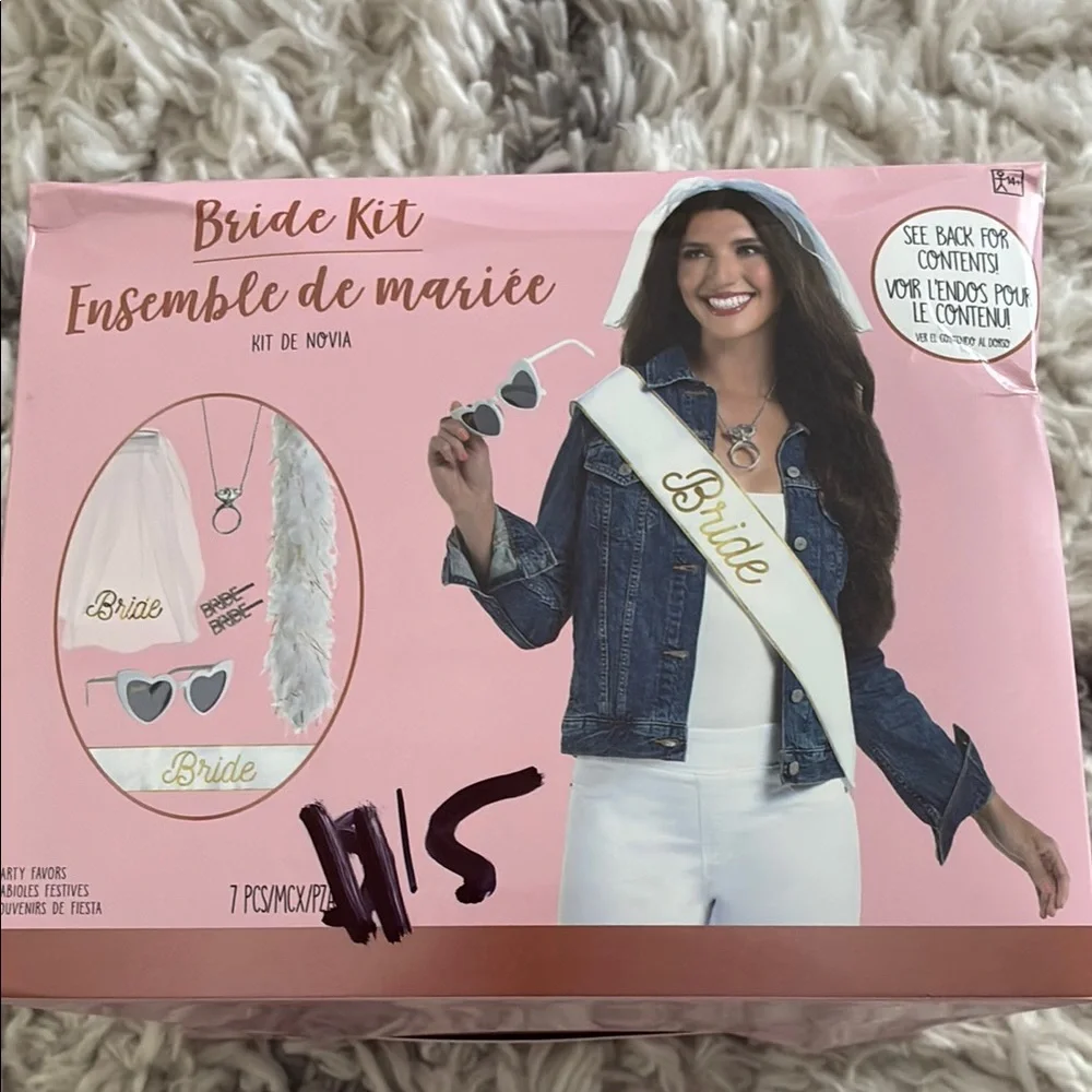 Bride Kit with White and Gold Accessories